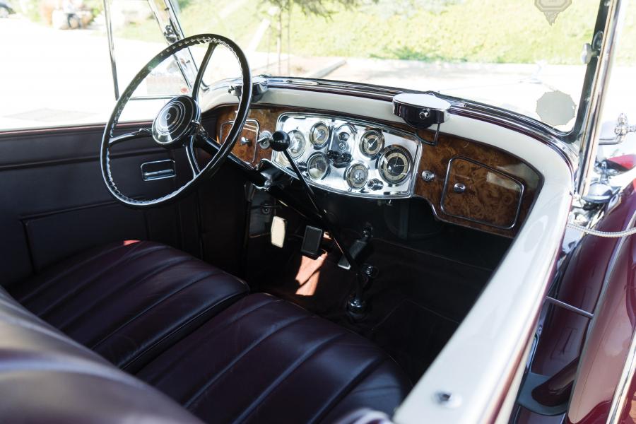 Интерьер Packard Eight Phaeton 1934 года  (фото 15 из 30)